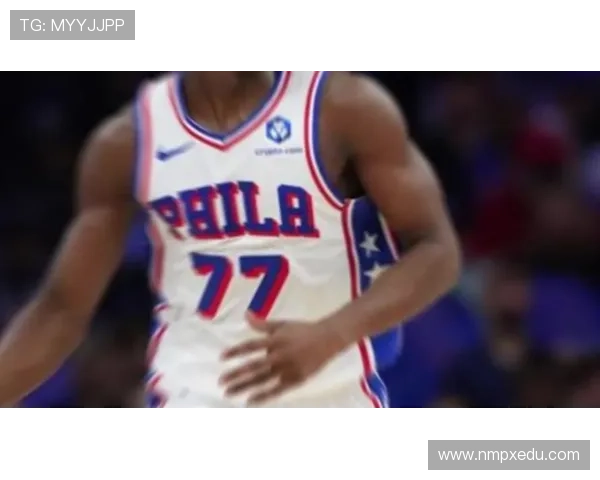 埃奇库姆表现出色次节独得12分全场贡献16分2板3助3断助力球队稳定发挥